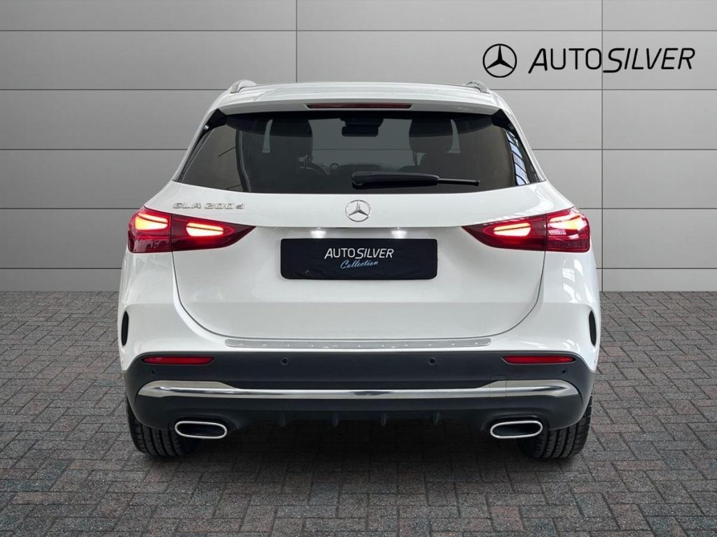 MERCEDES-BENZ GLA 200 d Automatic AMG Line Advanced Plus - 4