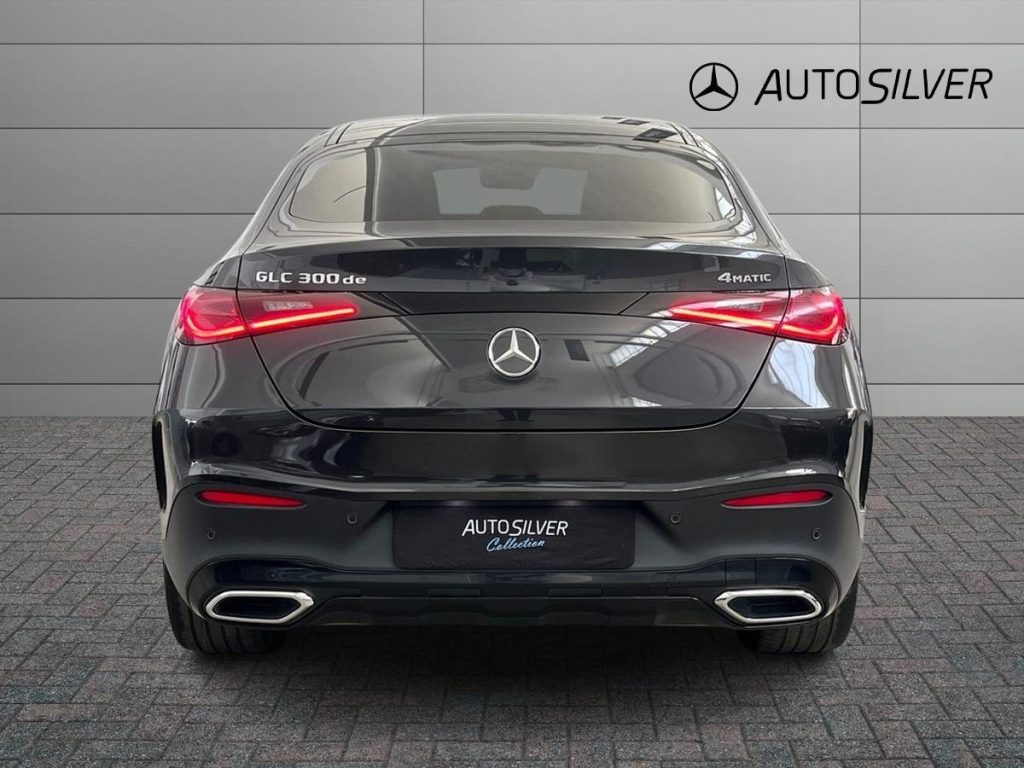 MERCEDES-BENZ GLC 300 de hybrid EQ 4Matic Coupé AMG Line Premium - 4