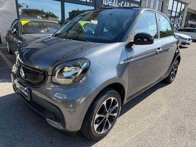 SMART ForFour Grigio metallizzato