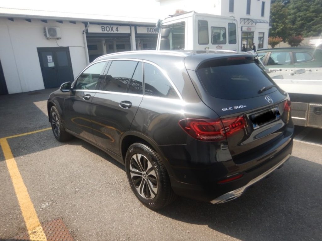 MERCEDES-BENZ GLC 300 e 4Matic Plug-in hybrid Business Extra - 3