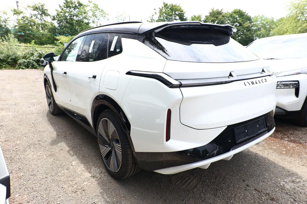LYNK & CO 08 PHEV More - 4