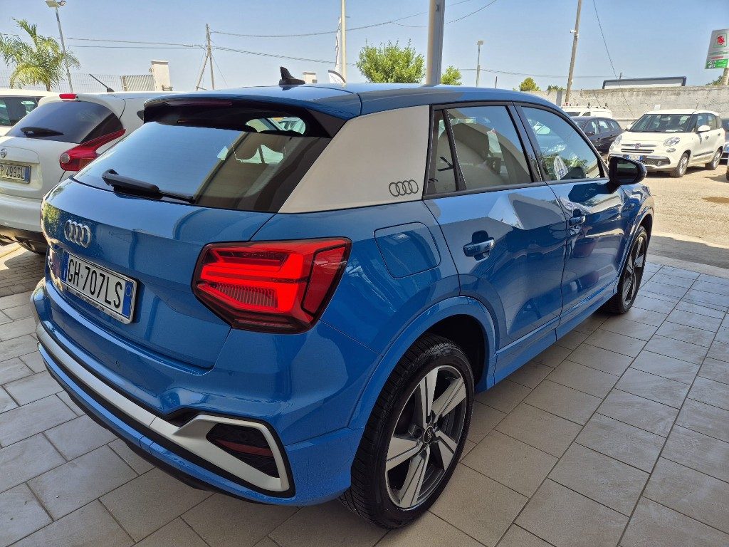 AUDI Q2 30 TDI S line Edition - 4