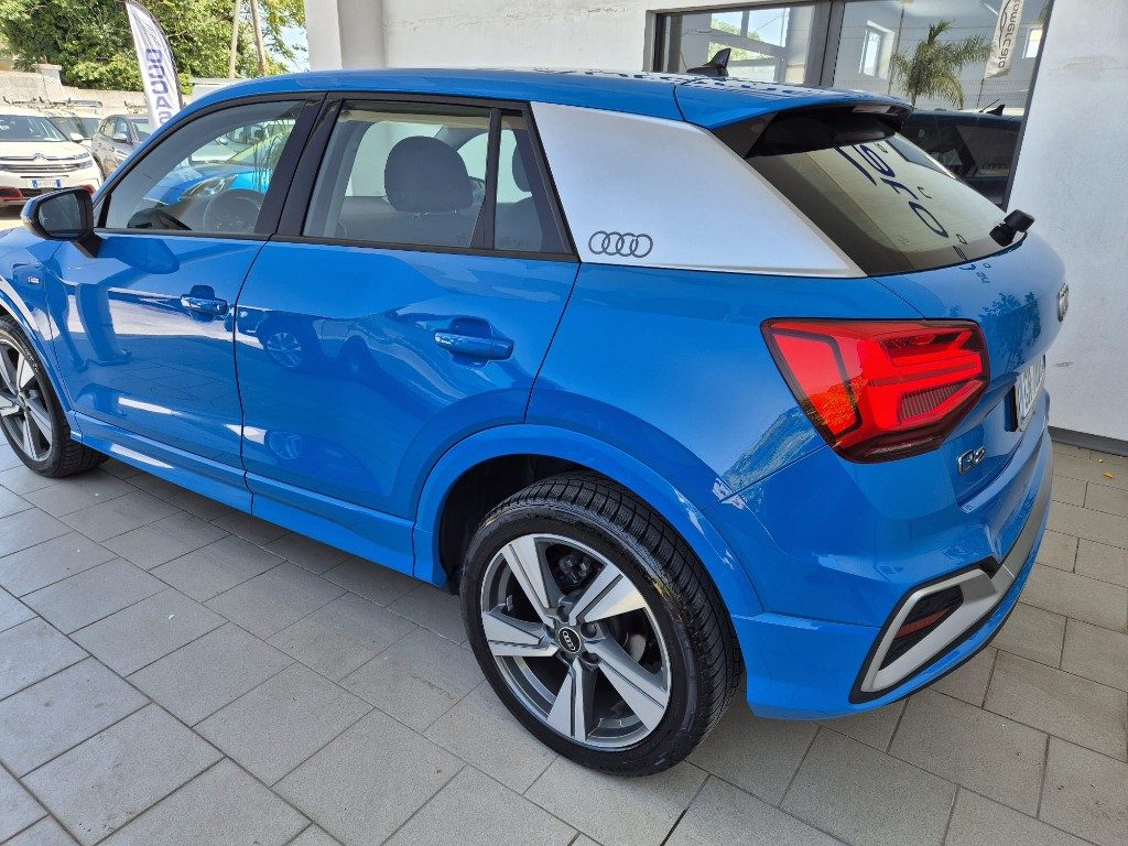 AUDI Q2 30 TDI S line Edition - 5