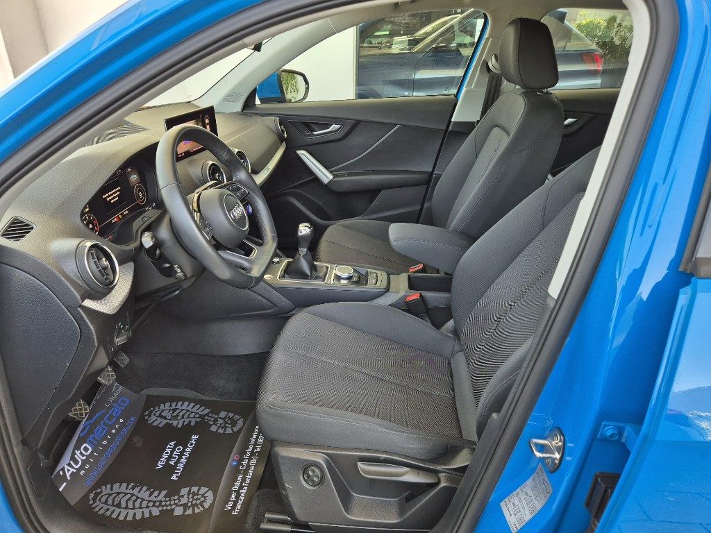 AUDI Q2 30 TDI S line Edition - 6