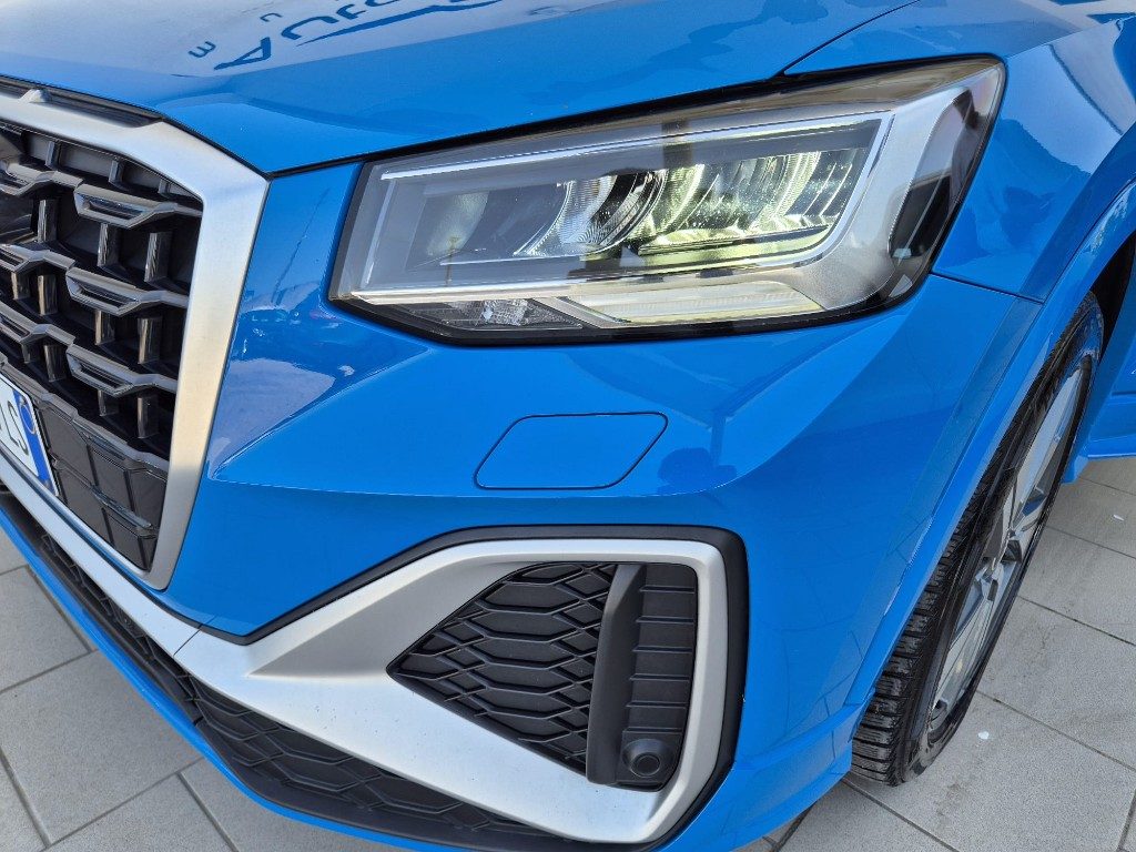 AUDI Q2 30 TDI S line Edition - 19