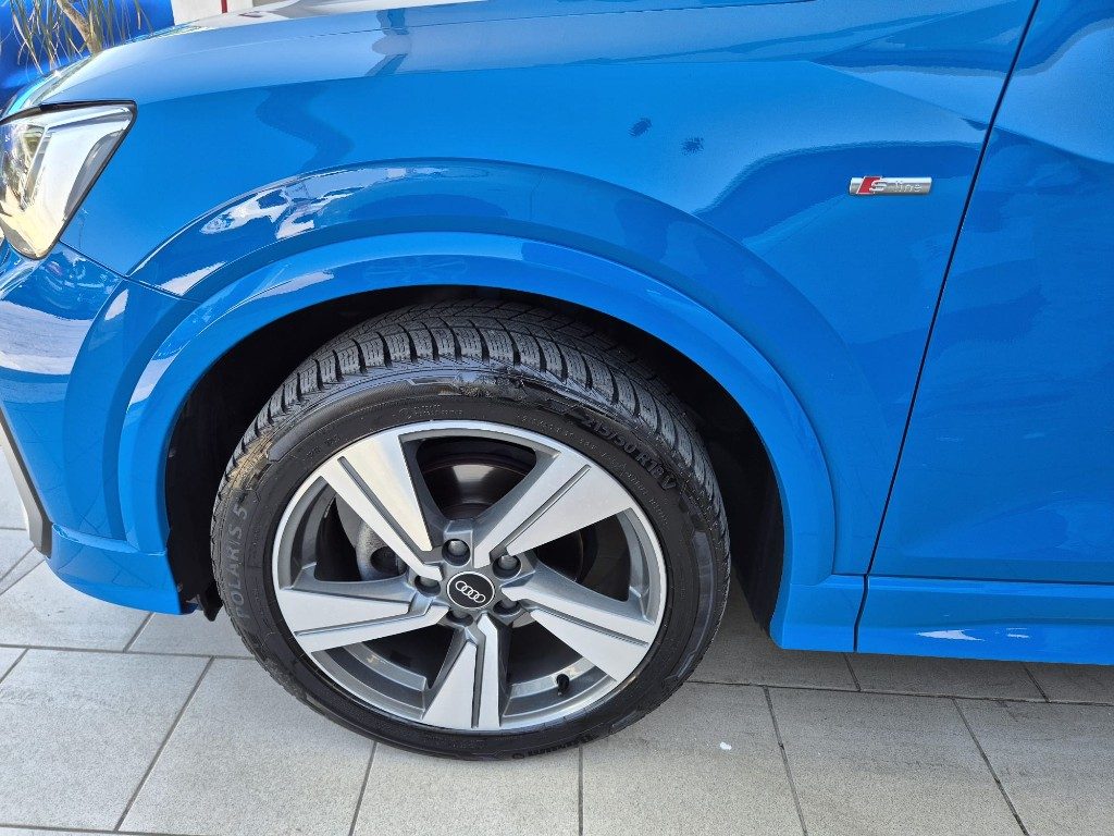 AUDI Q2 30 TDI S line Edition - 20
