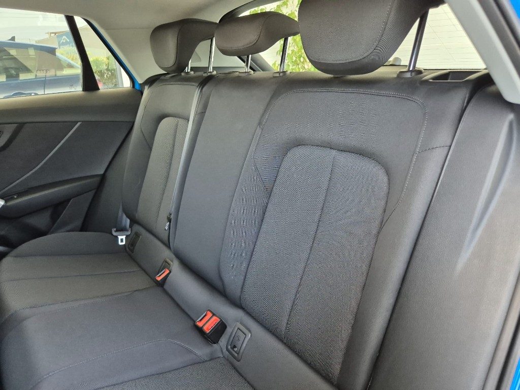AUDI Q2 30 TDI S line Edition - 10