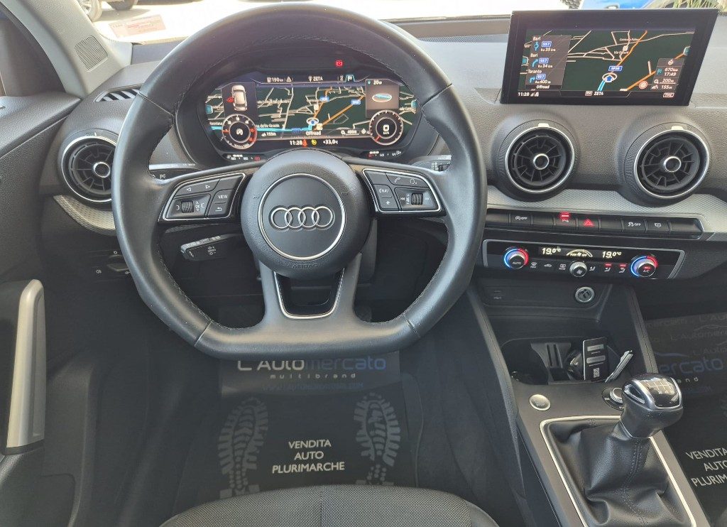 AUDI Q2 30 TDI S line Edition - 12
