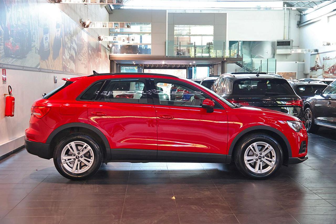 AUDI Q3 35 TDI S-Tronic Business - 2