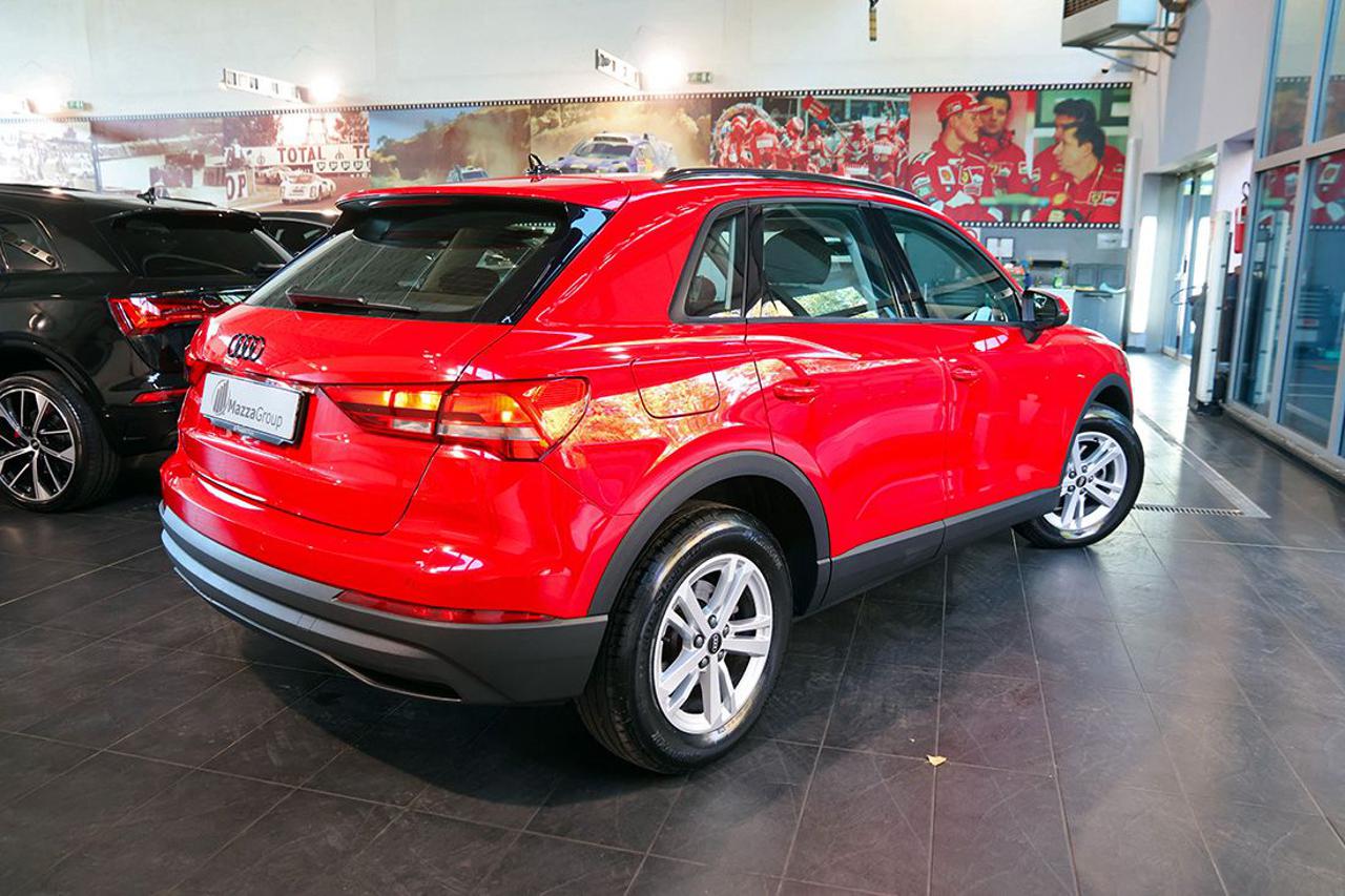 AUDI Q3 35 TDI S-Tronic Business - 9