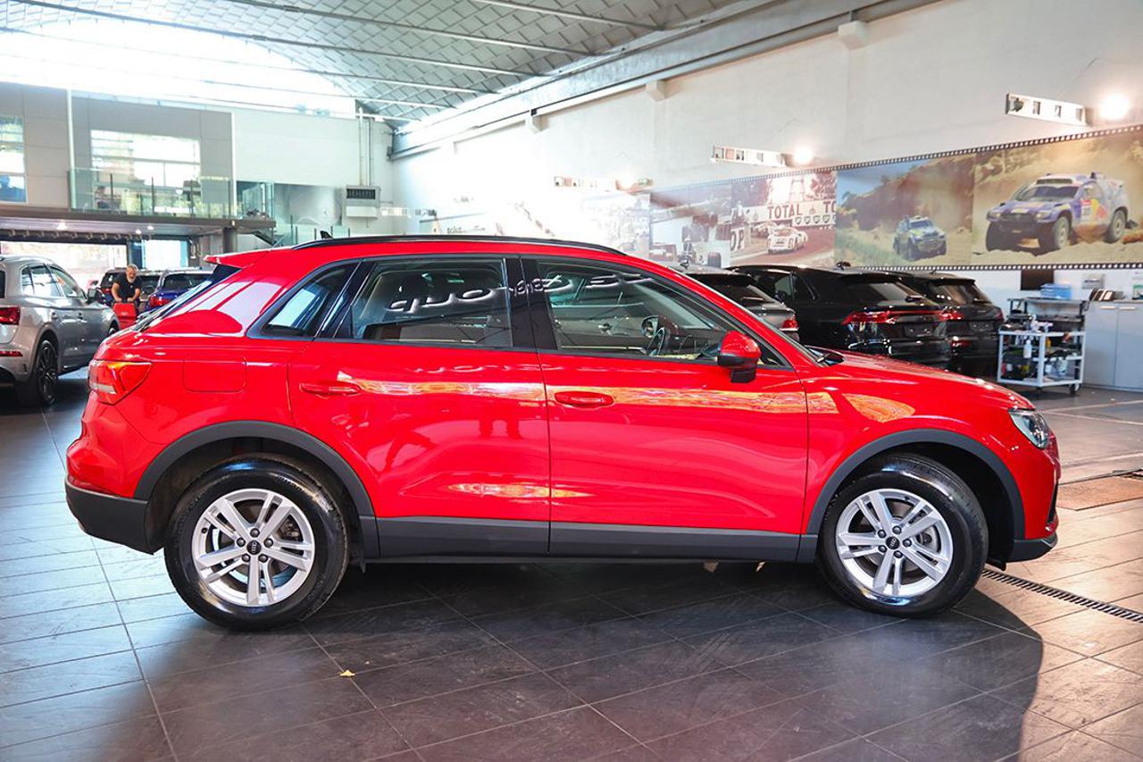 AUDI Q3 35 TDI S-Tronic Business - 10