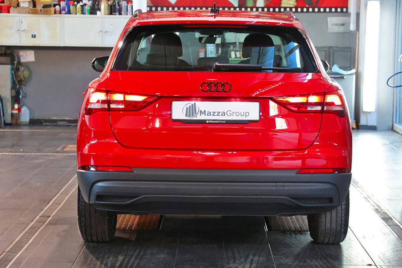 AUDI Q3 35 TDI S-Tronic Business - 4