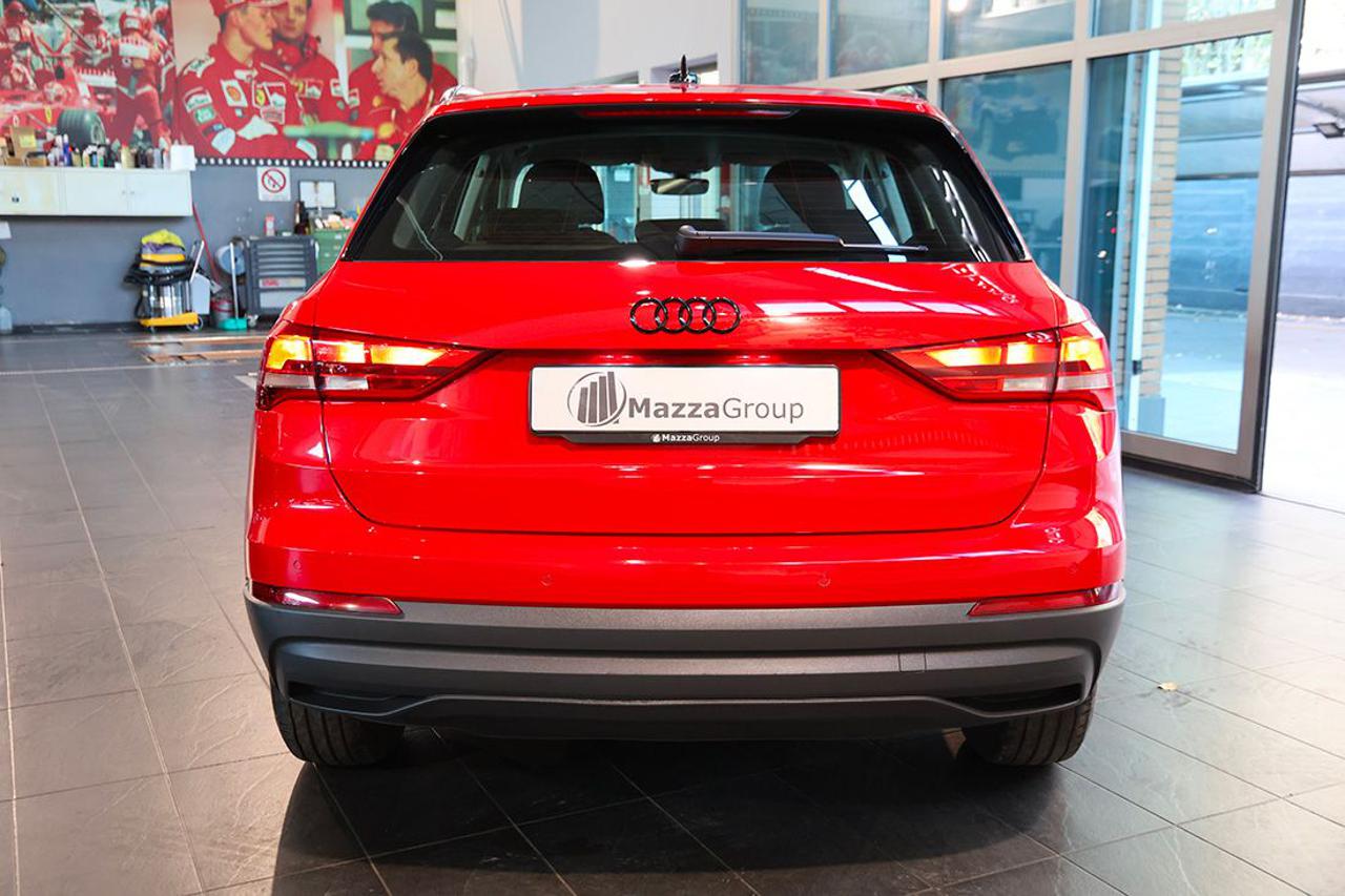 AUDI Q3 35 TDI S-Tronic Business - 8