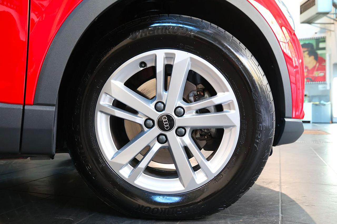 AUDI Q3 35 TDI S-Tronic Business - 6