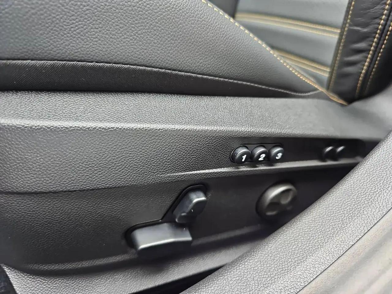 ALFA ROMEO Giulia 2.9 V6 Bi-Turbo AT8 Quadrifoglio Oro - 21