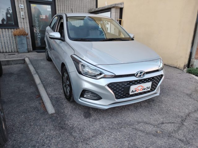 HYUNDAI i20 Argento metallizzato