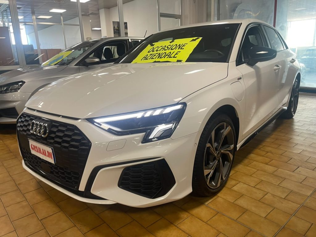 AUDI A3 SPORTBACK 40 e-tron S tr. S-LINE EDIT PLUG IN HYBR - 3