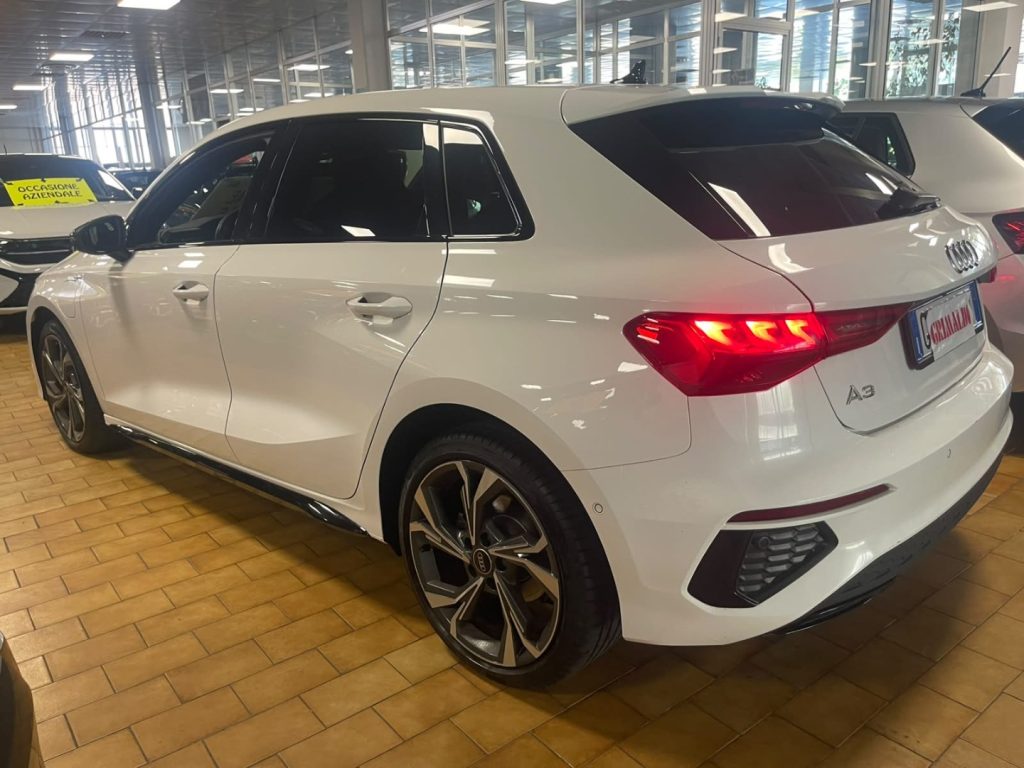AUDI A3 SPORTBACK 40 e-tron S tr. S-LINE EDIT PLUG IN HYBR - 5
