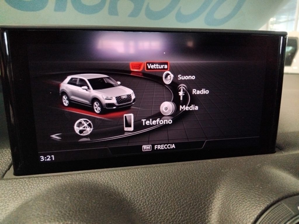 AUDI Q2 30 TDI S tronic S line Edition - 24