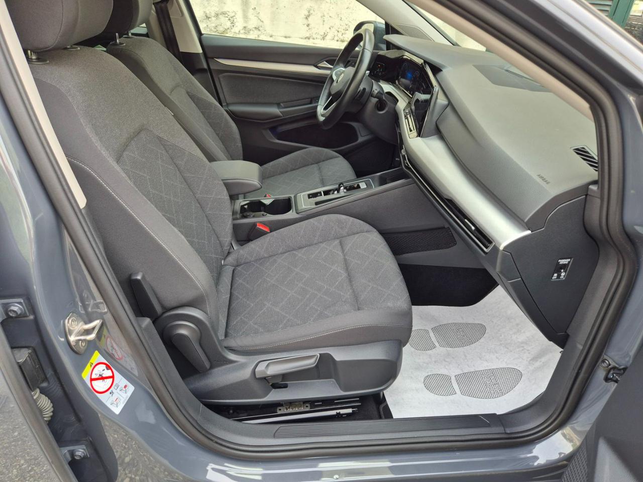 VOLKSWAGEN Golf 1.0 eTSI EVO DSG Life - 17