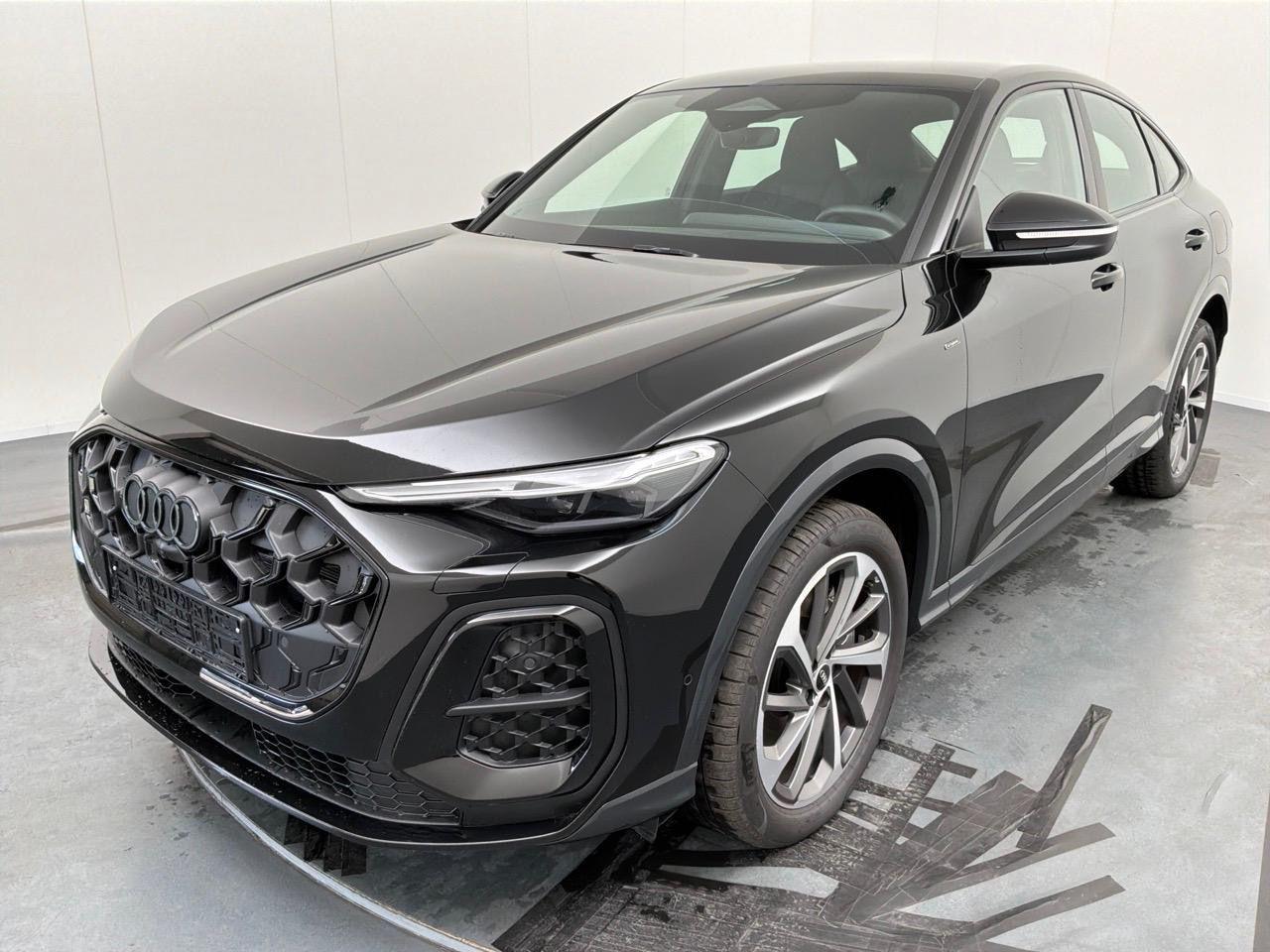 AUDI Q5 SPB e-hybrid 220 kW S tronic quattro S Line Editio - 2