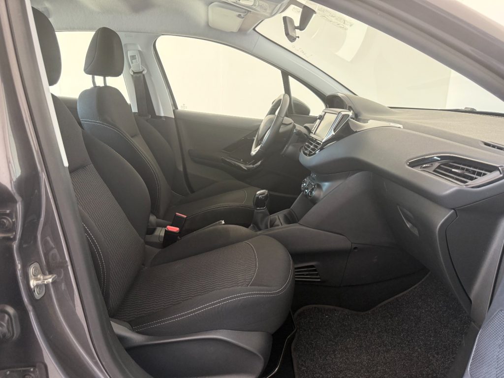 PEUGEOT 208 1° serie PureTech 82 5 porte Active - 14