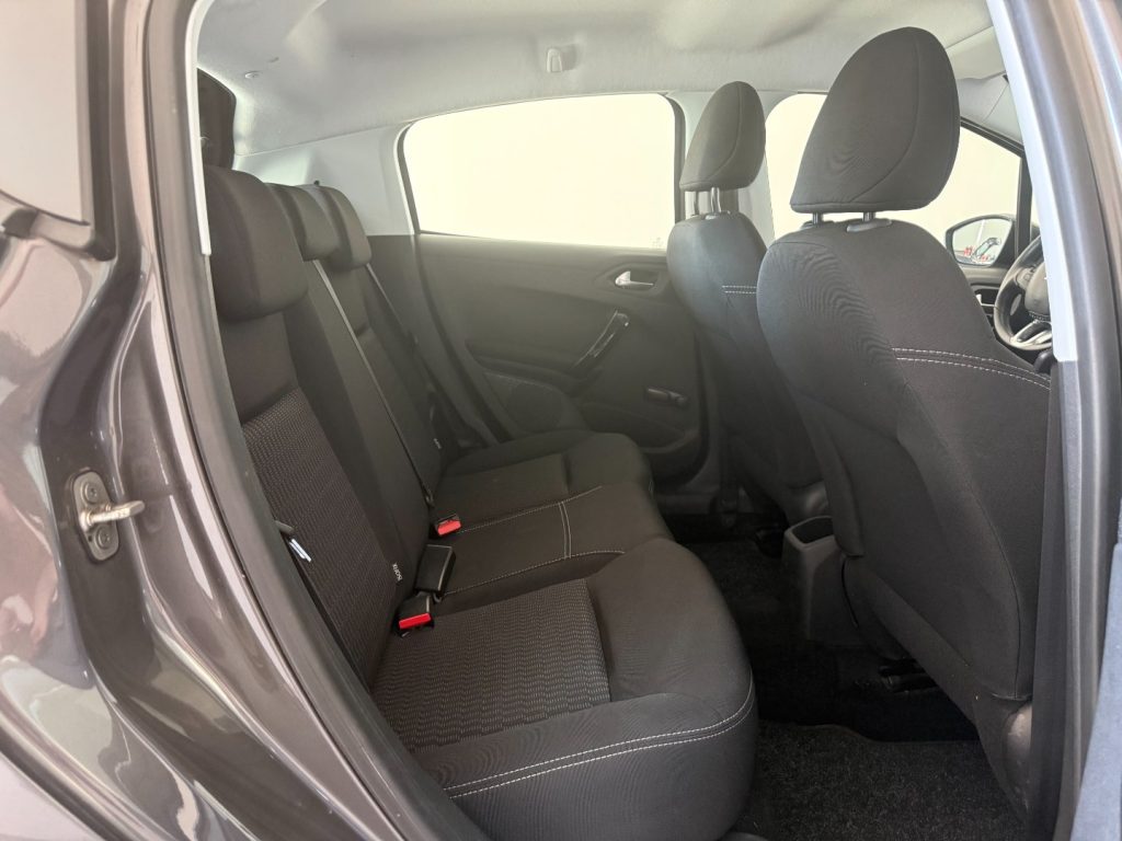 PEUGEOT 208 1° serie PureTech 82 5 porte Active - 16