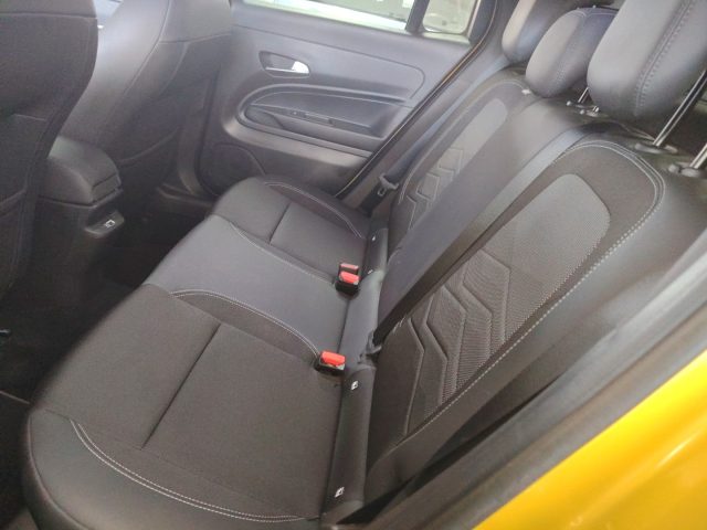 JEEP Avenger — foto 16 di 28
