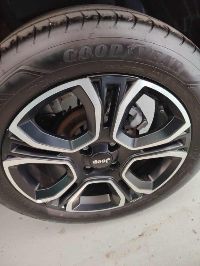 JEEP Avenger — foto 14 di 28