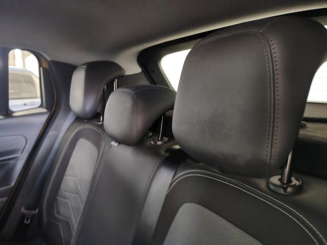 JEEP Avenger — foto 18 di 28