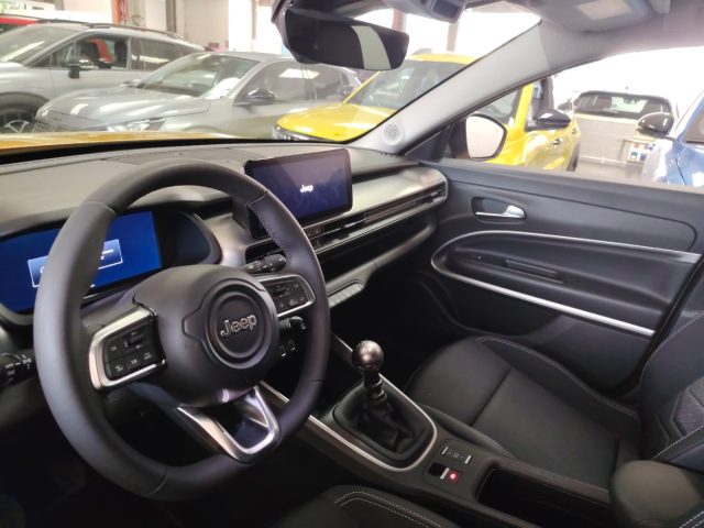 JEEP Avenger — foto 21 di 28