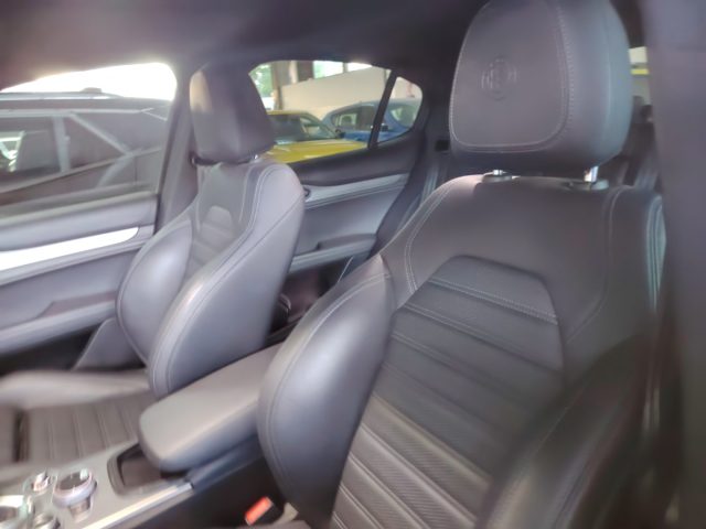 ALFA ROMEO Stelvio — foto 16 di 26