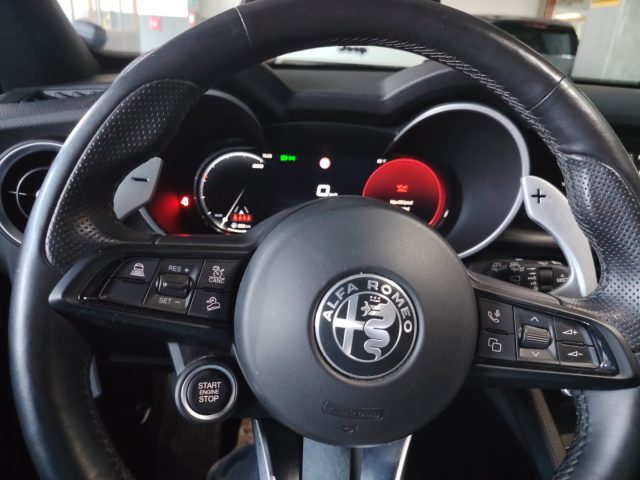 ALFA ROMEO Stelvio — foto 22 di 26