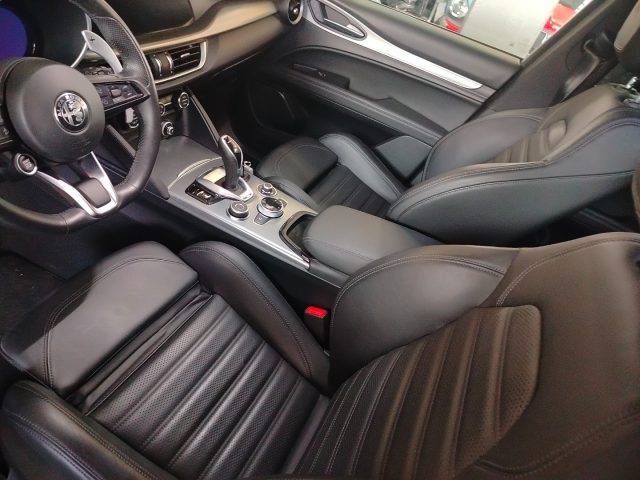 ALFA ROMEO Stelvio — foto 18 di 31