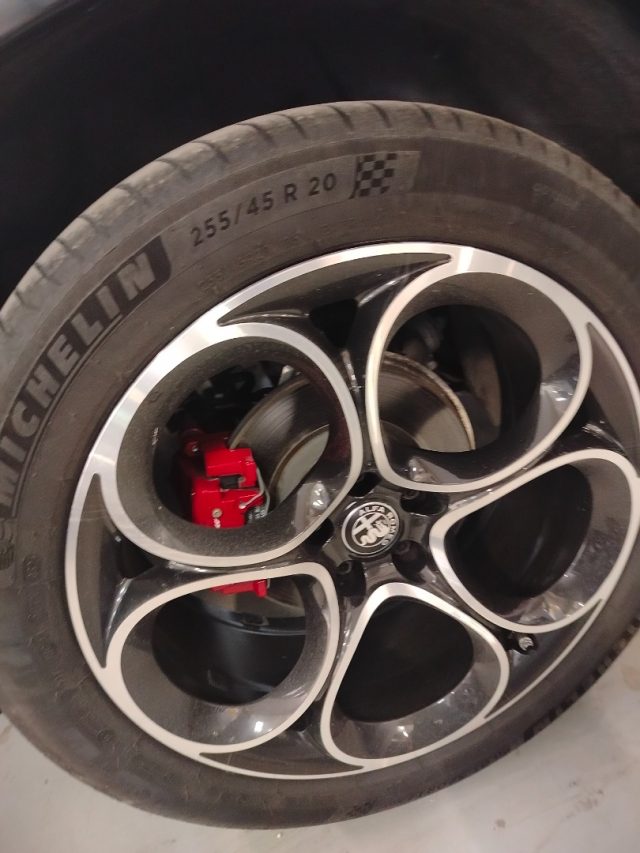 ALFA ROMEO Stelvio — foto 13 di 31