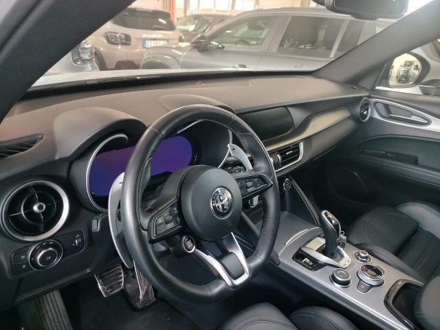 ALFA ROMEO Stelvio — foto 19 di 31