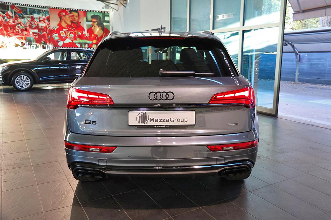 AUDI Q5 40 TDI Quattro S-Tronic Identity Black - 8