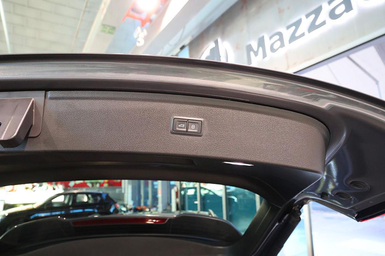 AUDI Q5 40 TDI Quattro S-Tronic Identity Black - 13
