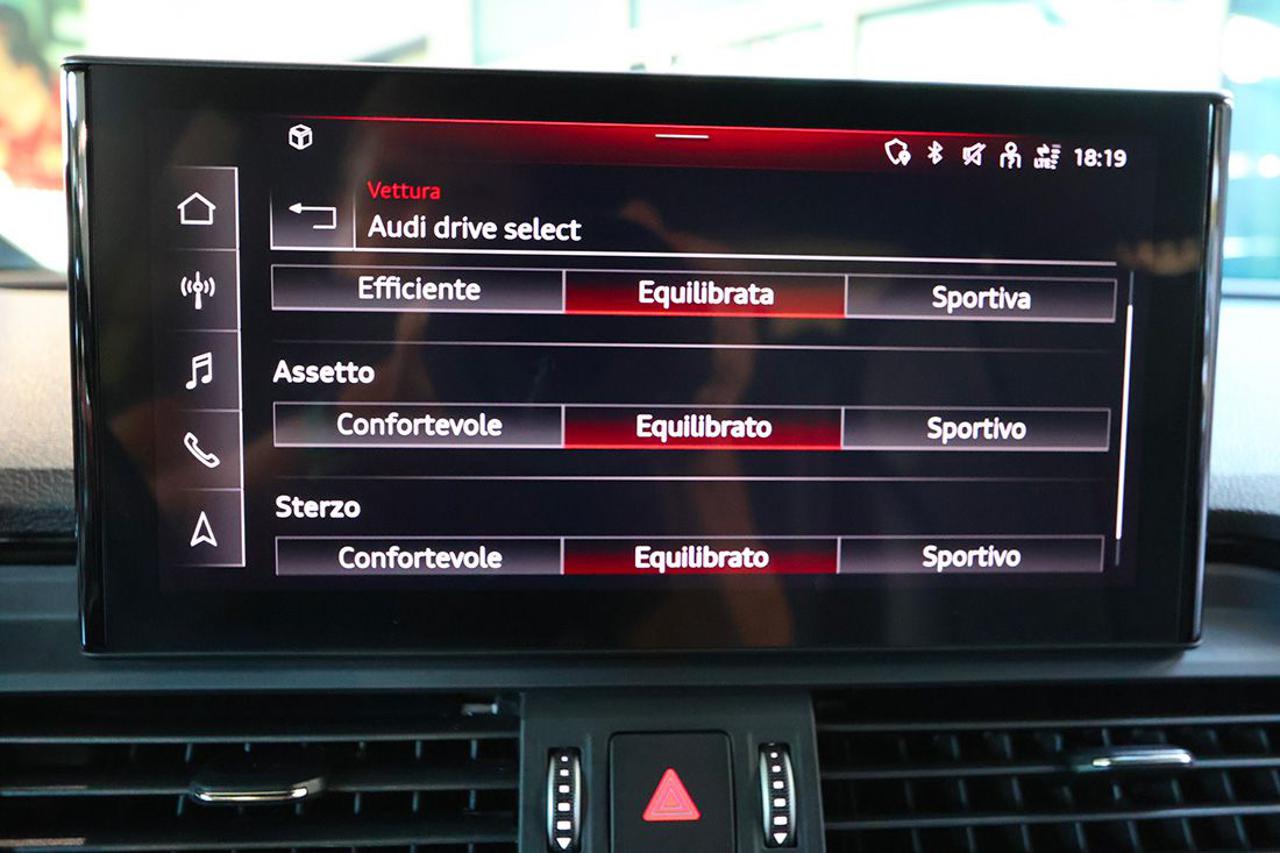 AUDI Q5 40 TDI Quattro S-Tronic Identity Black - 28