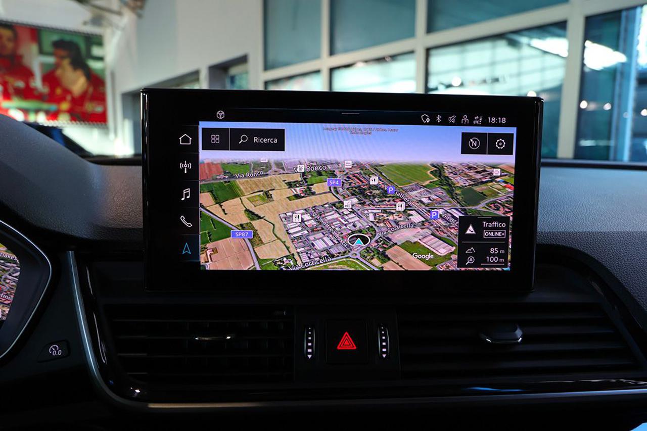 AUDI Q5 40 TDI Quattro S-Tronic Identity Black - 24