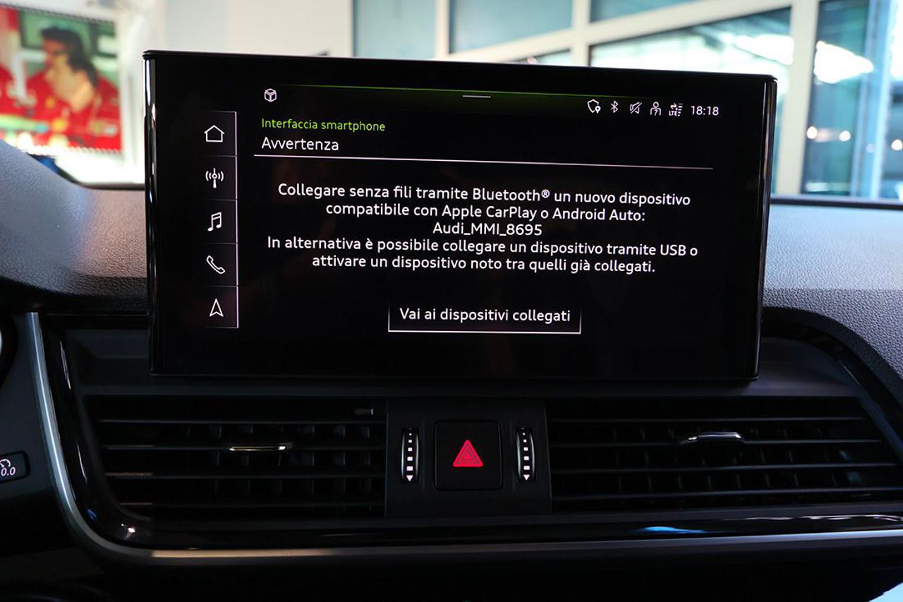 AUDI Q5 40 TDI Quattro S-Tronic Identity Black - 26