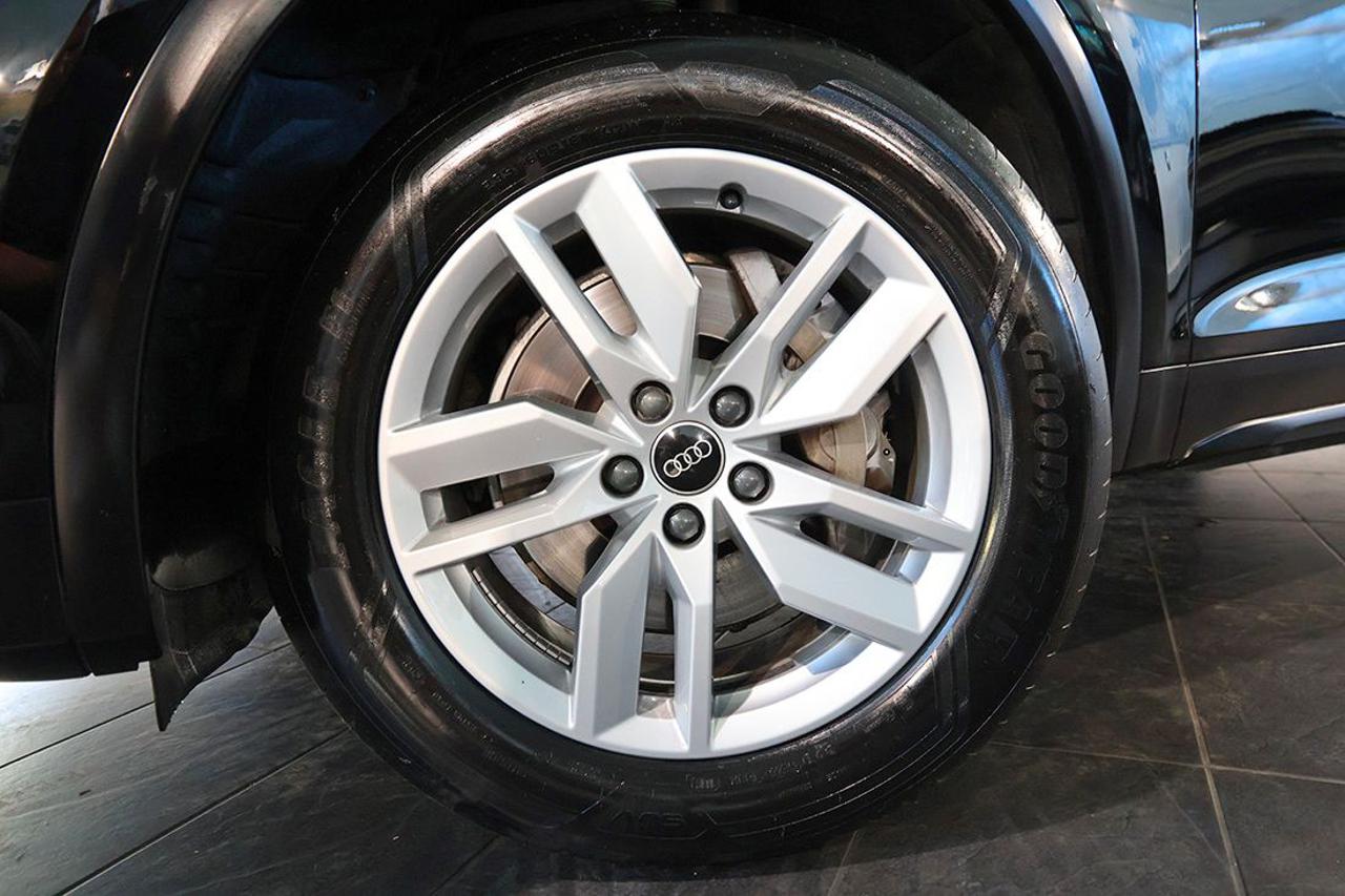AUDI Q5 40 TDI Quattro S-Tronic Business - 6