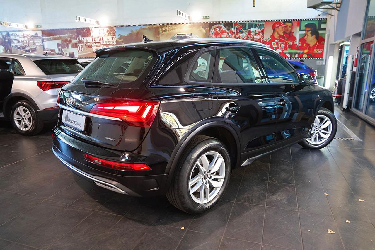 AUDI Q5 40 TDI Quattro S-Tronic Business - 9