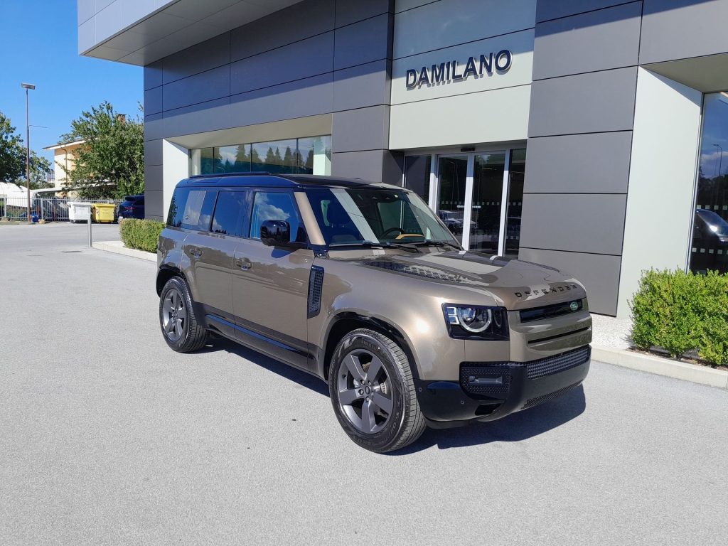 LAND ROVER Defender 3.0D I6 200 110 X-Dynamic SE AWD auto. IVA ESPOSTA - 3