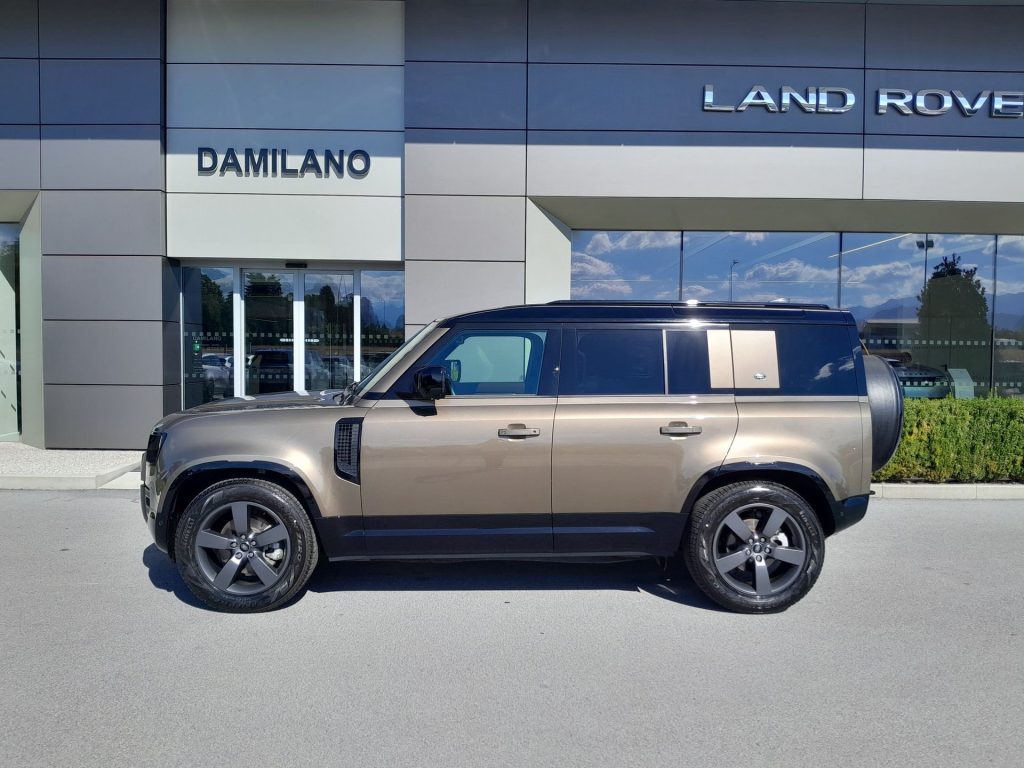LAND ROVER Defender 3.0D I6 200 110 X-Dynamic SE AWD auto. IVA ESPOSTA - 4