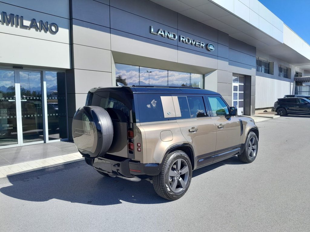 LAND ROVER Defender 3.0D I6 250 110 X-Dynamic SE AWD auto. - 9
