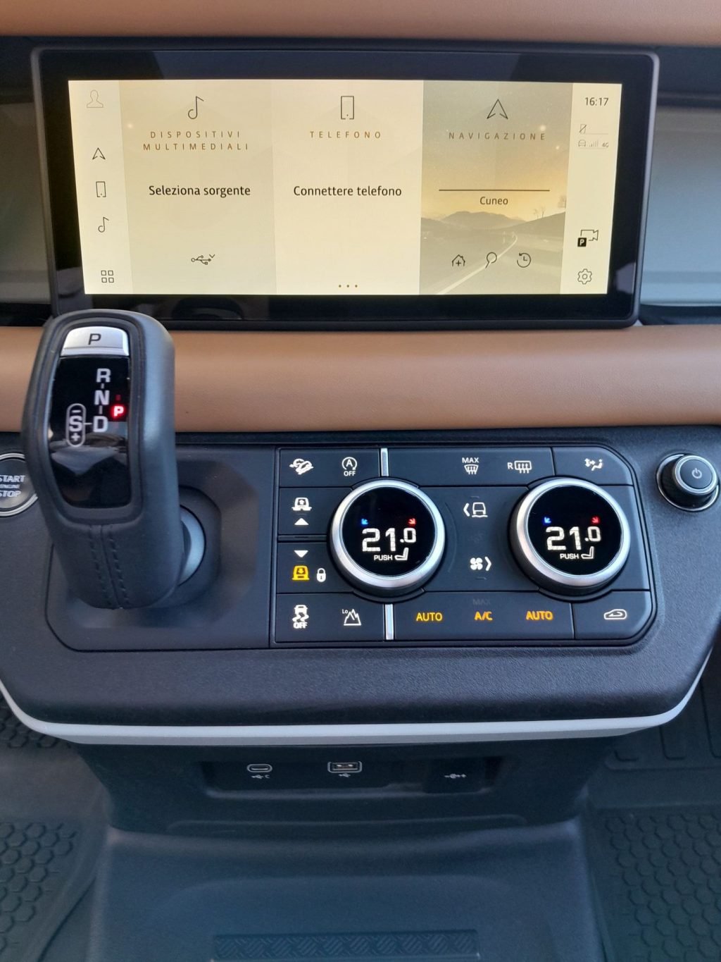 LAND ROVER Defender 3.0D I6 250 110 X-Dynamic SE AWD auto. - 14