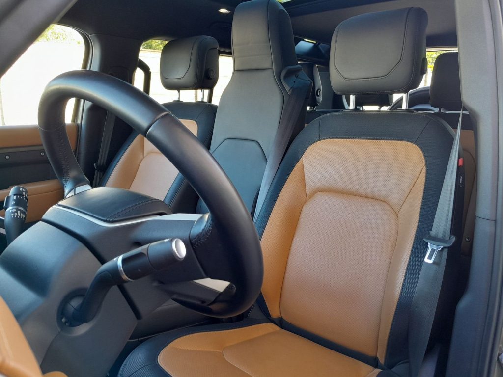 LAND ROVER Defender 3.0D I6 250 110 X-Dynamic SE AWD auto. - 19