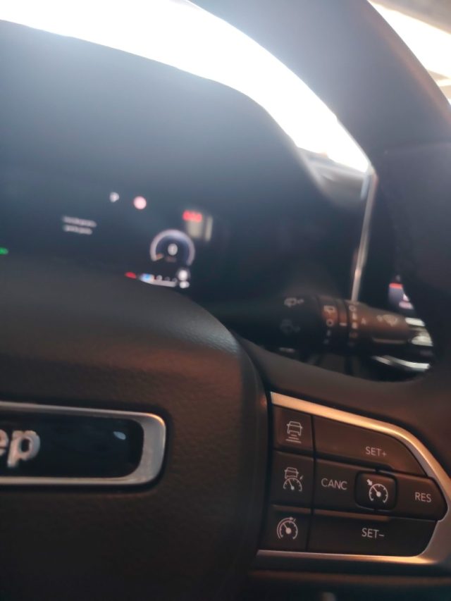 JEEP Compass — foto 22 di 23