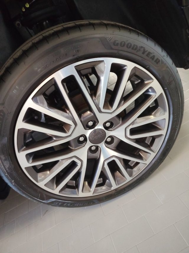 JEEP Compass — foto 10 di 23
